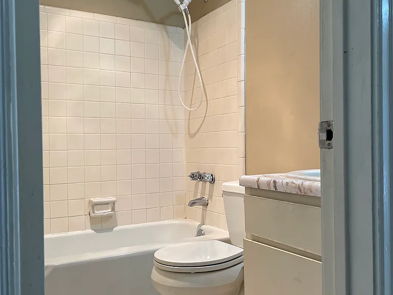 872 Arlington Ave #3 — Photo 10