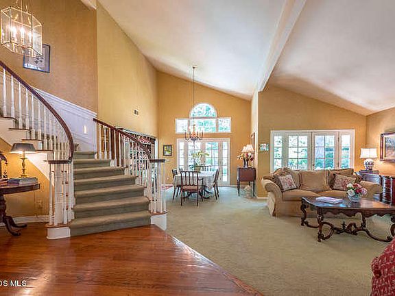 4th image of 32609 Bowman Knoll Dr