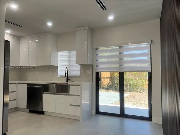 14001 NW 10th Ave, Miami, FL 33168