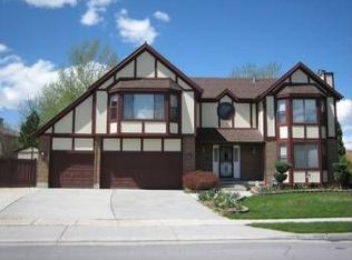 9016 S Shady Meadow Dr, Sandy, UT 84093