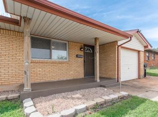 708 SW 3rd St, Moore, OK 73160