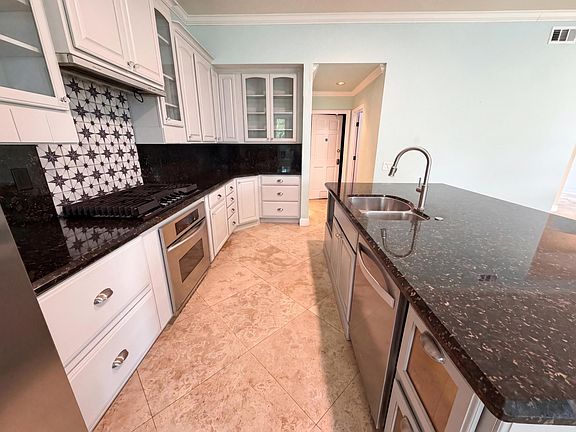 2nd image of 6701 NW 61st Avenue