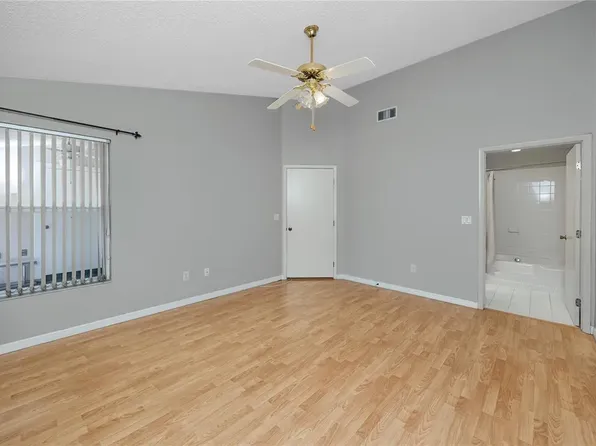 2411 Bentley Dr, Palm Harbor, FL 34684