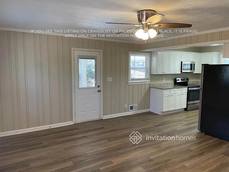 921 Walnut Cir SW — Photo 8