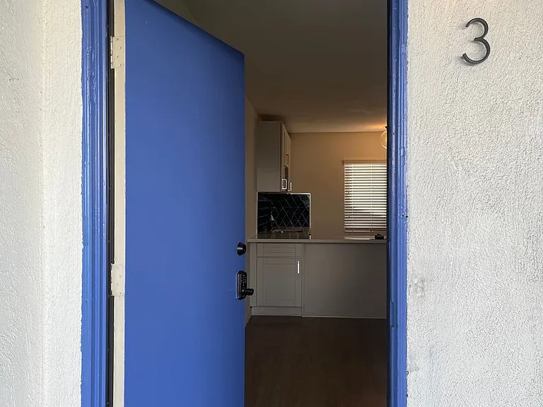 255 S Avenue 55 — Photo 13