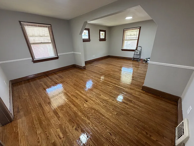 5324 Fletcher St — Photo 4