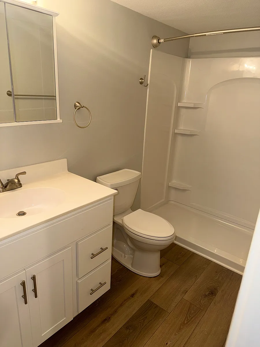 Building Photo - 1646 W 42nd St #3