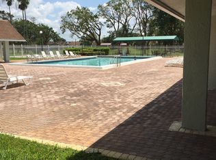 300 Lakewood Cir E APT A, Margate, FL 33063