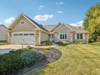 3321 South Highpointe DRIVE, New Berlin, WI, 53151