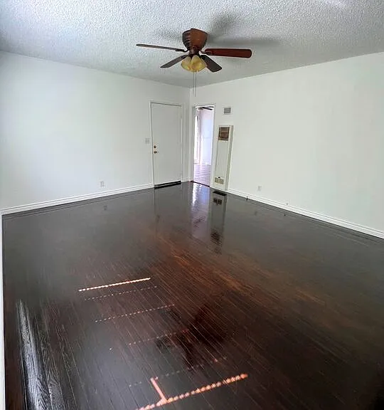12410 Verdi St — Photo 3