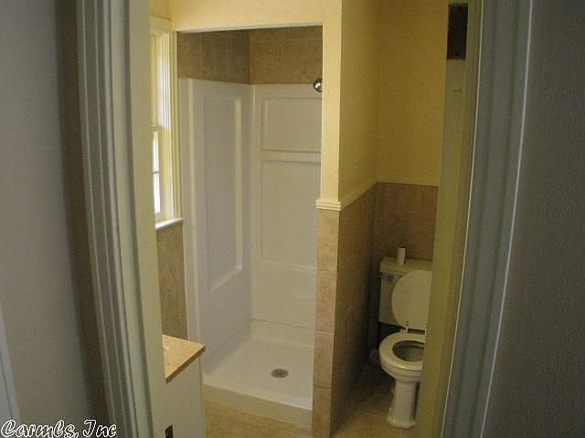 2nd image of 3701 5th St NE