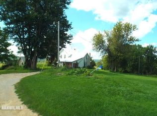 9582 S Curtiss Hill Rd, Elizabeth, IL 61028