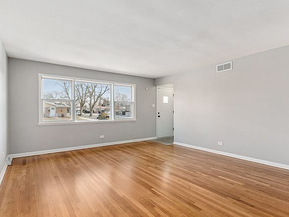 3rd image of 14346 S Kenwood Ave