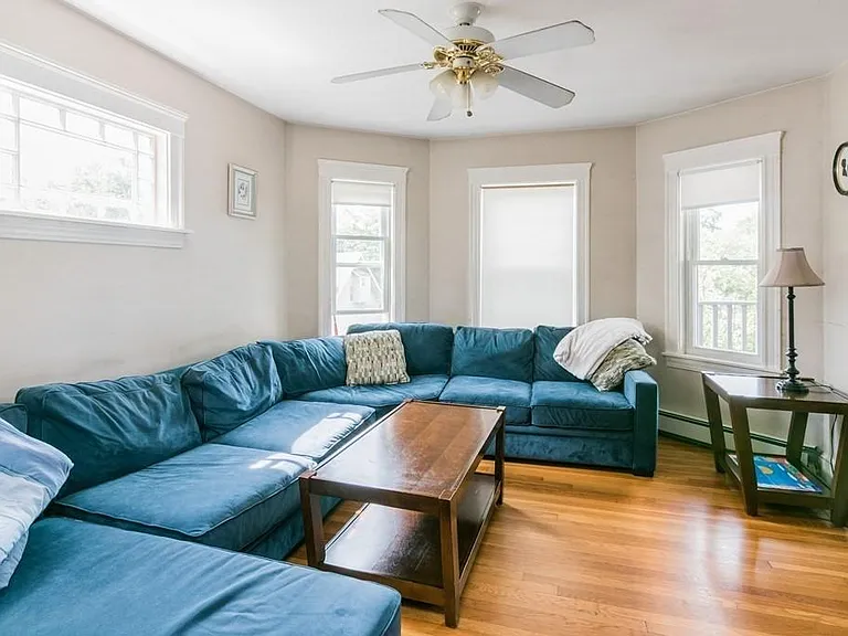 71 Manthorne Rd #1 — Photo 1