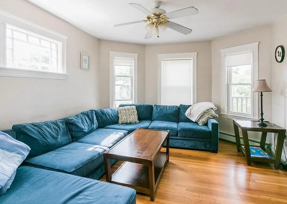 71 Manthorne Rd #1
