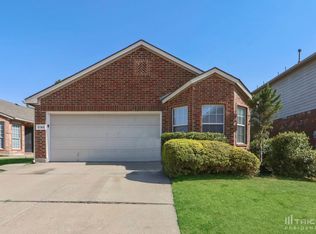 2145 Ingrid Ln, Fort Worth, TX 76131