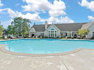 11614 Tomahawk Creek Pkwy APT L, Leawood, KS 66211