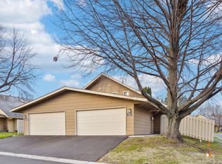 2115 Kings Valley Rd, Golden Valley, MN 55427