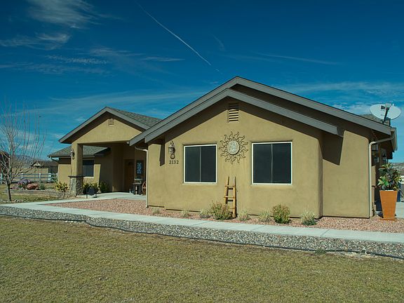 4th image of 2132 W Paso Fino Way
