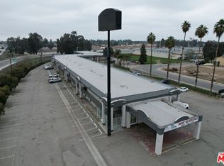 2700 White Ln, Bakersfield, CA 93304