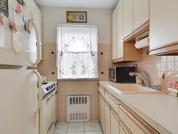 4th image of 20 Secor Pl APT 2N