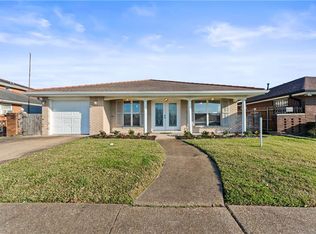 2213 Jean Lafitte Pkwy, Chalmette, LA 70043