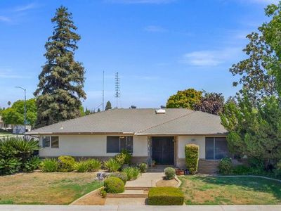 6806 N Baird Ave, Fresno, CA, 93710