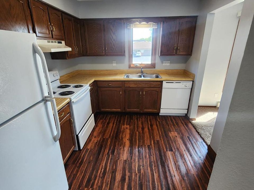1st image of 6054 Boxwood Dr