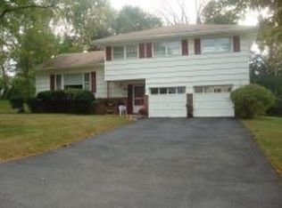 28 Ellis Rd, West Caldwell, NJ 07006