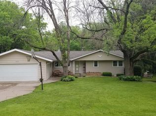 2703 Bidwell Rd, Muscatine, IA 52761