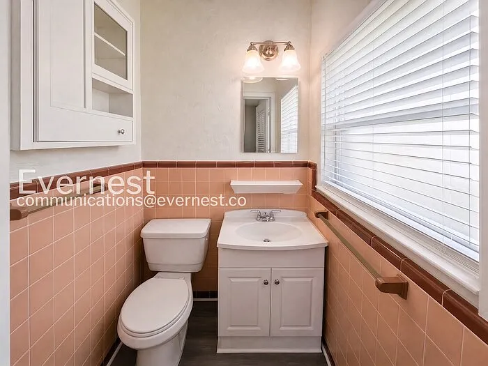 1915 W Orient St — Photo 26