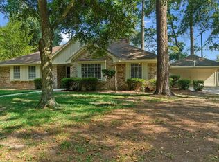 910 Old Mill Ln, Houston, TX 77073