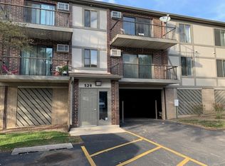 528 E Bailey Rd APT 104, Naperville, IL 60565