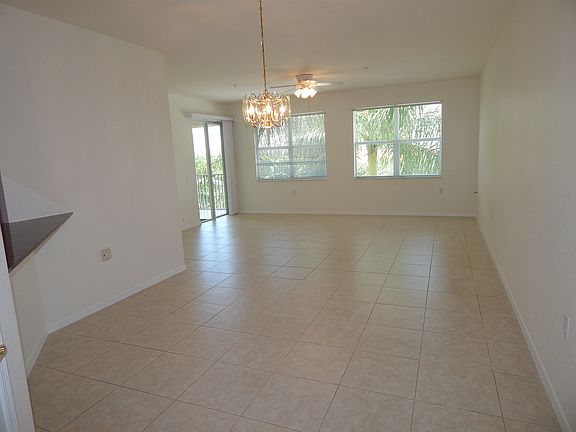 4th image of 255 W End Dr #2
