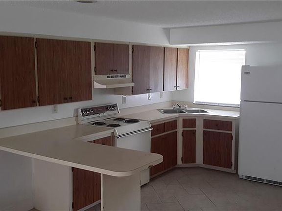 4th image of 2725 17th St