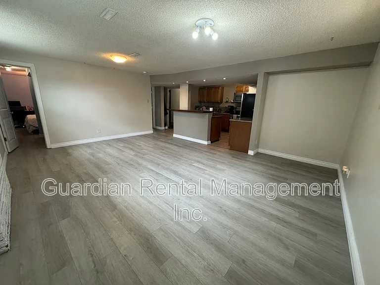 512 Black Bay Rd #2 — Photo 4