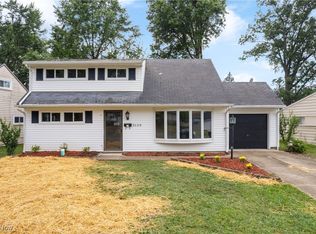 3139 Prior Dr, Cuyahoga Falls, OH 44223