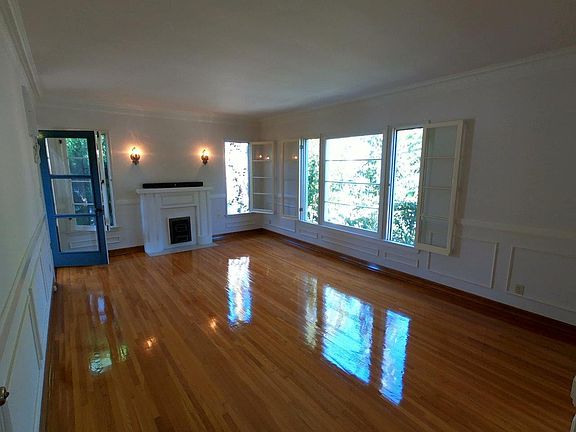 3rd image of 457 N Ogden Dr #1/4