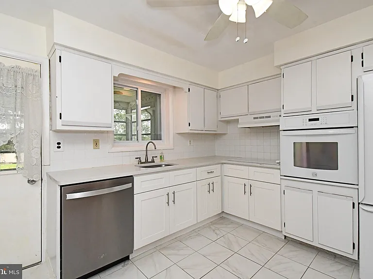 559 General Muhlenberg Rd — Photo 9