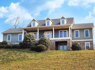 39 Wright Farm Rd, Candler, NC 28715