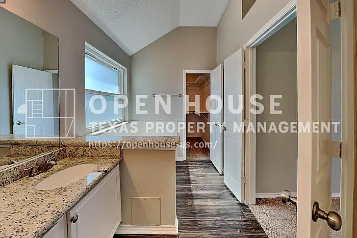 8708 Pedernales Trl — Photo 13