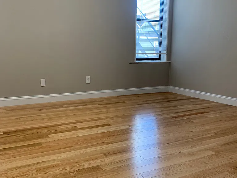 50 Park Vale Ave — Photo 68
