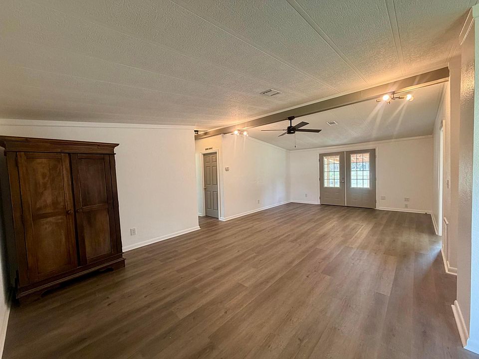 1st image of 2822 SE 47th Terrace