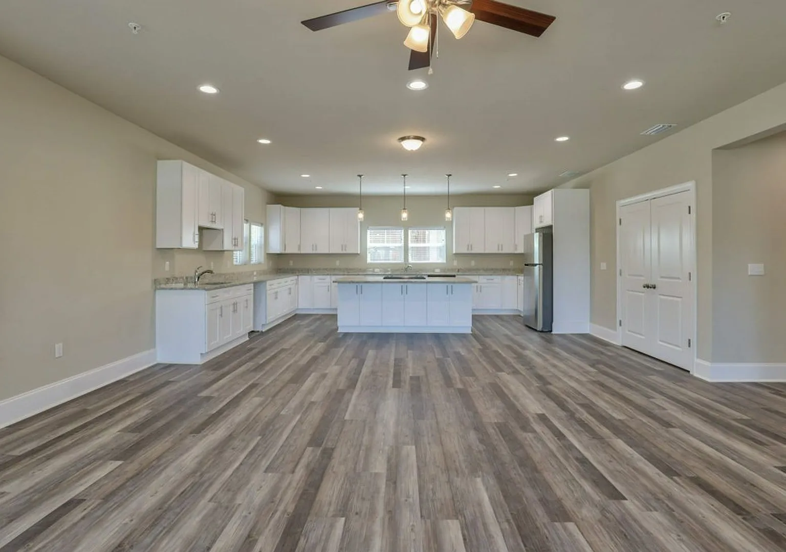 537 Lorene St. — Photo 3
