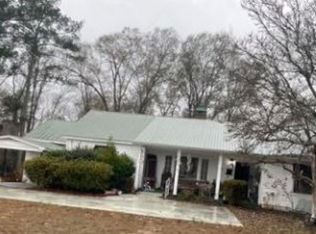 709 Crestview Dr, East Gadsden, AL 35903