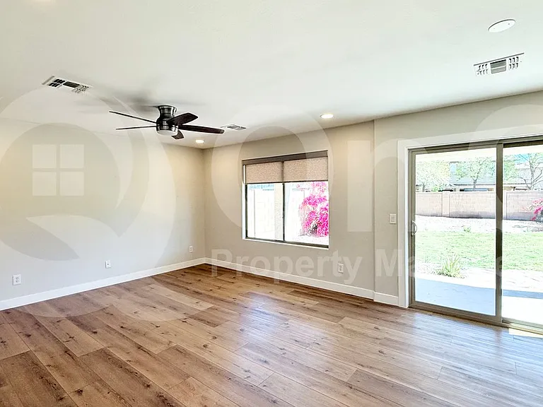 2901 N Daisy Dr — Photo 5