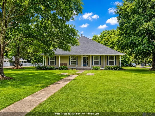 8232 Hermitage Dr, Denham Springs, LA 70726