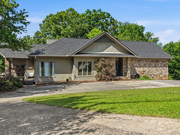 2nd image of 401 Pine Bluff Dr