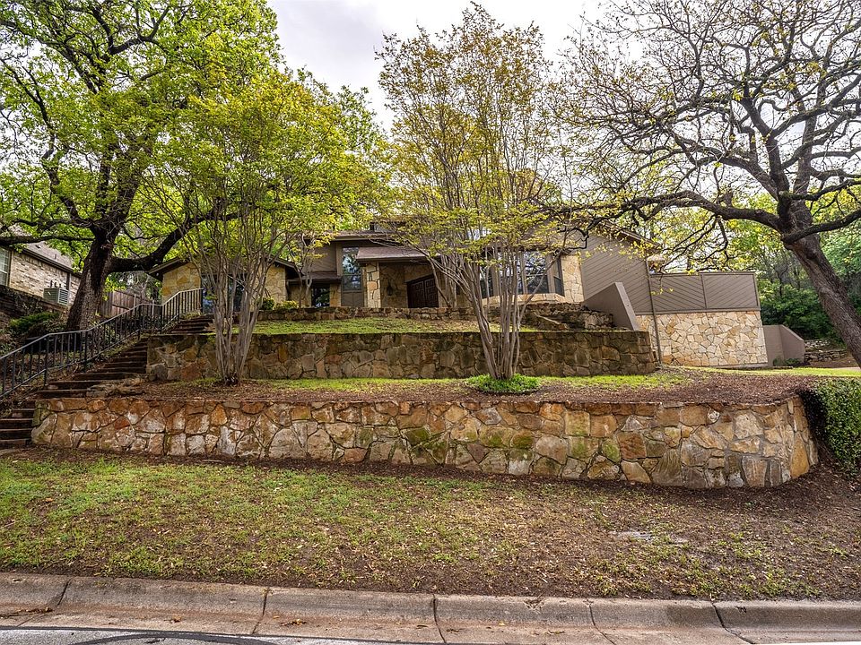 1st image of 2217 Shadydale Dr