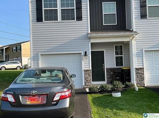 927 Still Waters Ln, Pennsburg, PA 18073